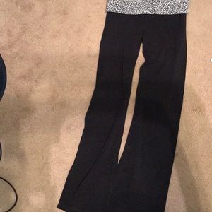 VS yoga pants